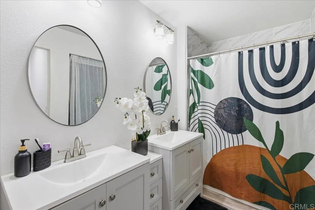 https://cdn.realtyfeed.com/cdn/127/306690752/734ae982b83b9153f1d384a2de25ba44.webp