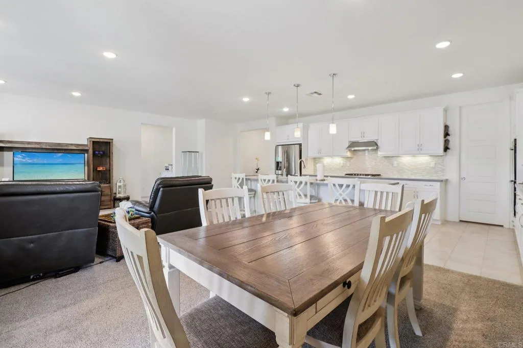 https://cdn.realtyfeed.com/cdn/127/306690818/0c83af71551c8d399e0d63e668094610.webp