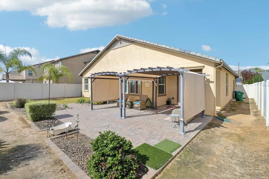 https://cdn.realtyfeed.com/cdn/127/306690818/3d88affe4a5b86df1f13bbf55e122bf6.webp