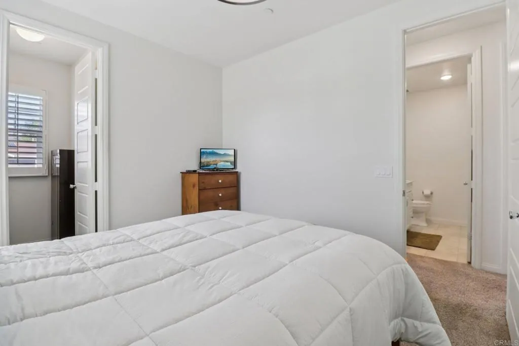 https://cdn.realtyfeed.com/cdn/127/306690818/549fae172a73a45ef0d50a8f131eb7ec.webp