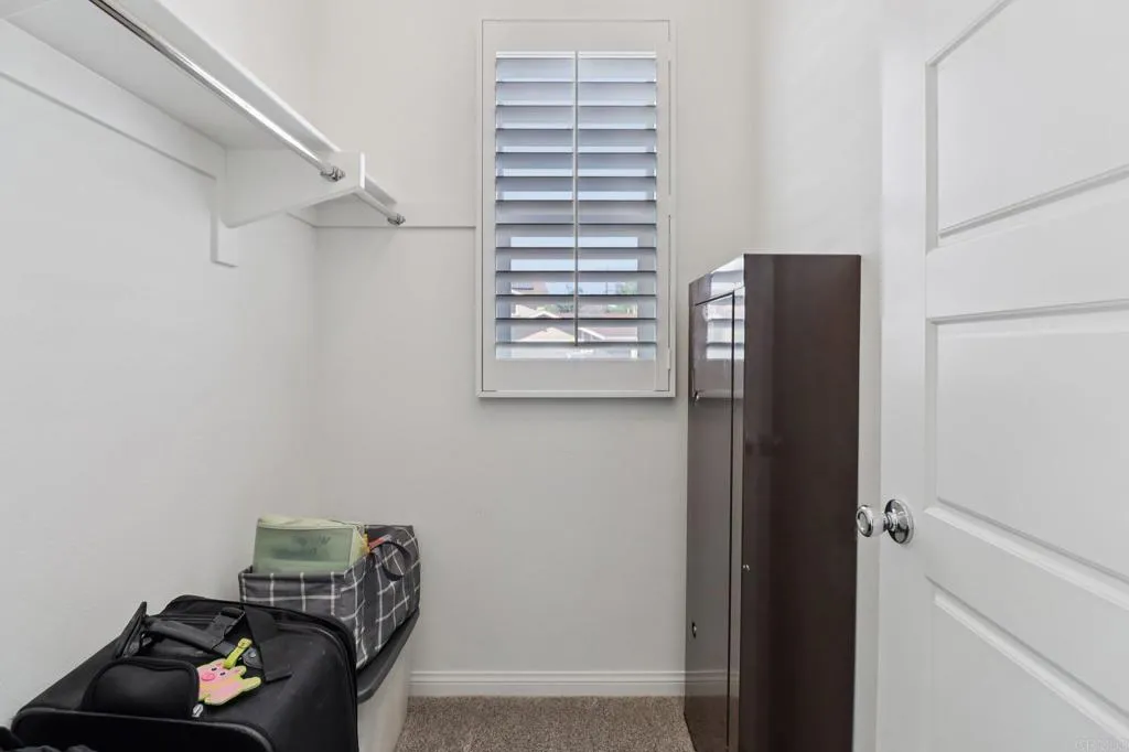 https://cdn.realtyfeed.com/cdn/127/306690818/ce58a813653acec126f04a8814a338e4.webp