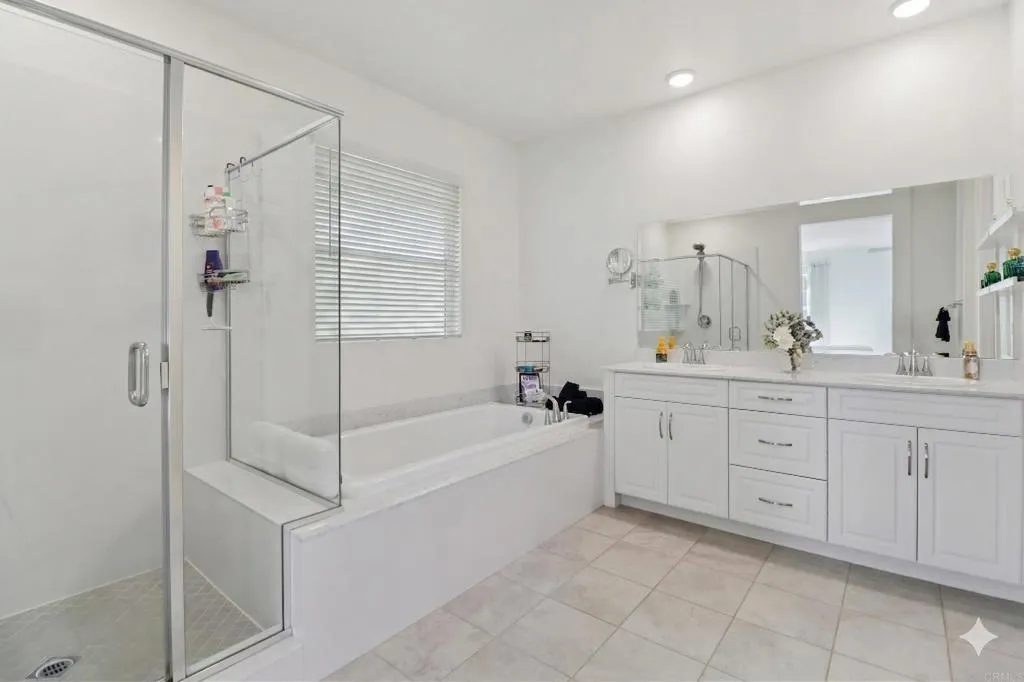 https://cdn.realtyfeed.com/cdn/127/306690818/fdb30a1ed3ef0b98bd3ae1e5c93d4a2f.webp