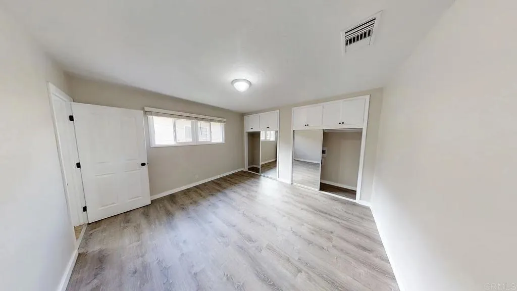 https://cdn.realtyfeed.com/cdn/127/306690860/35f823413f38adbdec9a7198ab8d7d04.webp