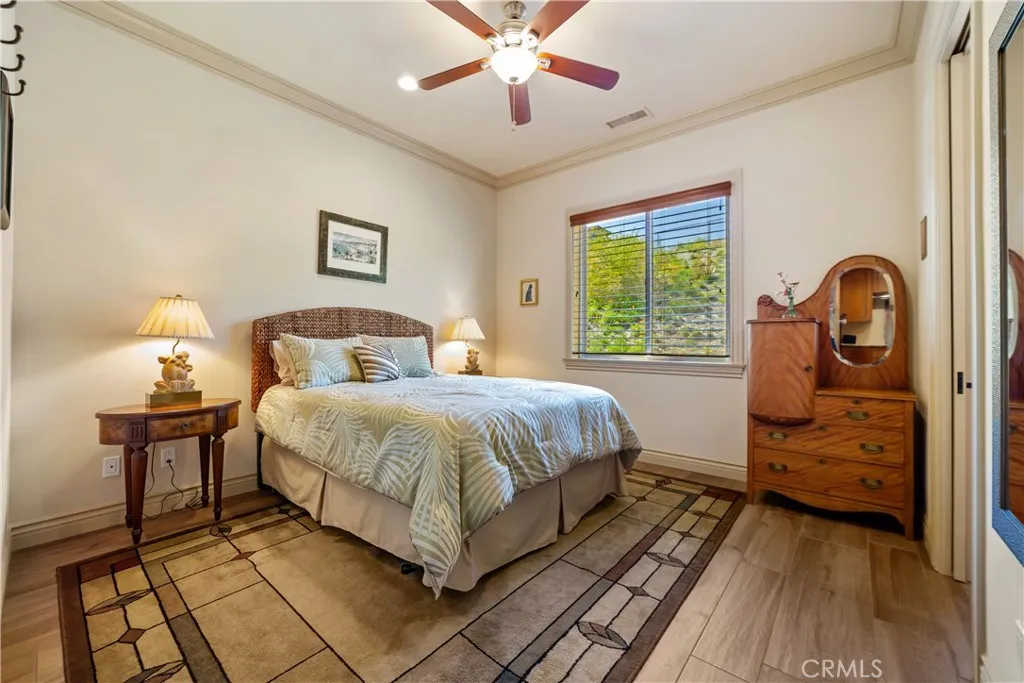 https://cdn.realtyfeed.com/cdn/127/306690889/055a16e9a71df3cb46f7d99ee56553ab.webp