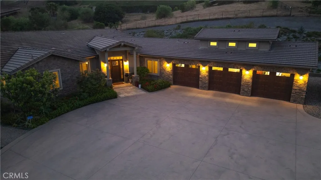 https://cdn.realtyfeed.com/cdn/127/306690889/0abee17c9bad5028ef553eb87c2aa904.webp
