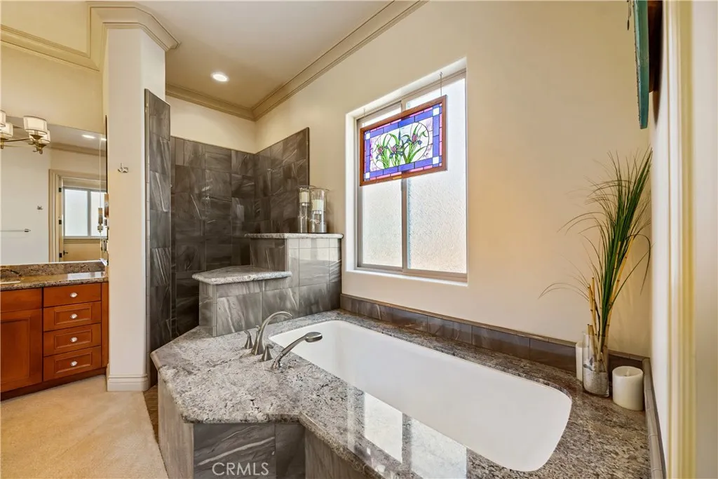 https://cdn.realtyfeed.com/cdn/127/306690889/40cd73d7cfa7202c948667f3905ae787.webp