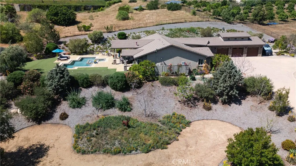 https://cdn.realtyfeed.com/cdn/127/306690889/4dba1d50d56538aa1f1f88c336a7d8f4.webp