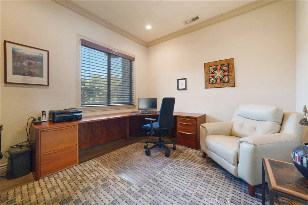 https://cdn.realtyfeed.com/cdn/127/306690889/87a99760384fa29d15647410b06a9dd2.webp