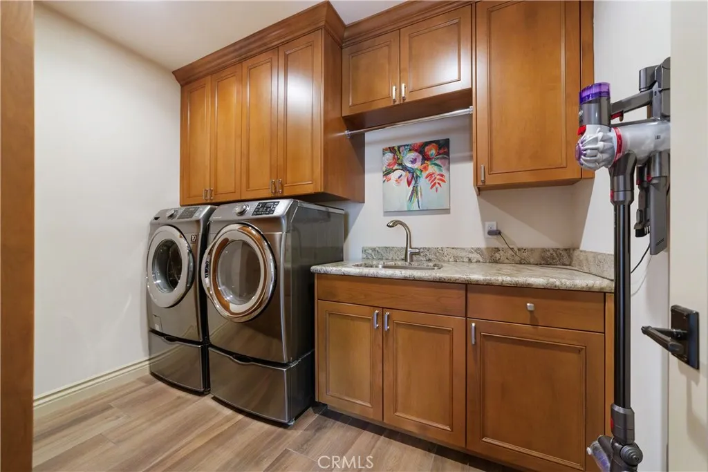 https://cdn.realtyfeed.com/cdn/127/306690889/f33b8e89849c3a37b105d5c6196eac19.webp