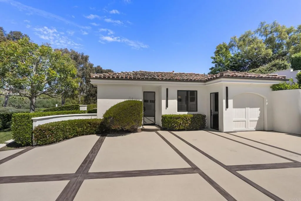 https://cdn.realtyfeed.com/cdn/127/306690964/571dc758be5138d840b86c8f025c6fed.webp