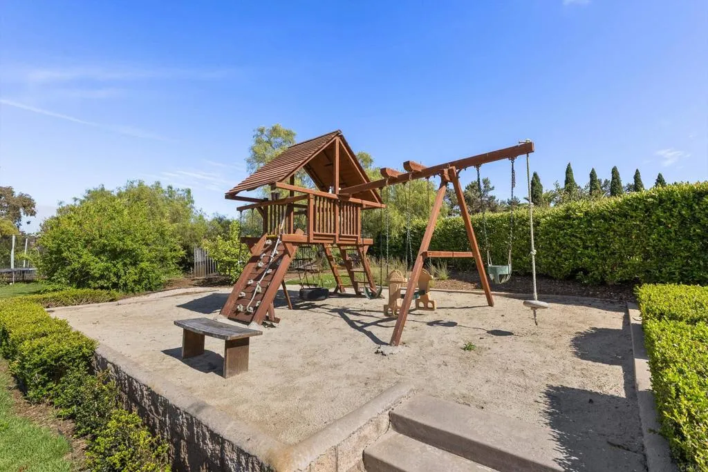 https://cdn.realtyfeed.com/cdn/127/306690964/794c19697fdd2793eb7283f1b3faba7f.webp
