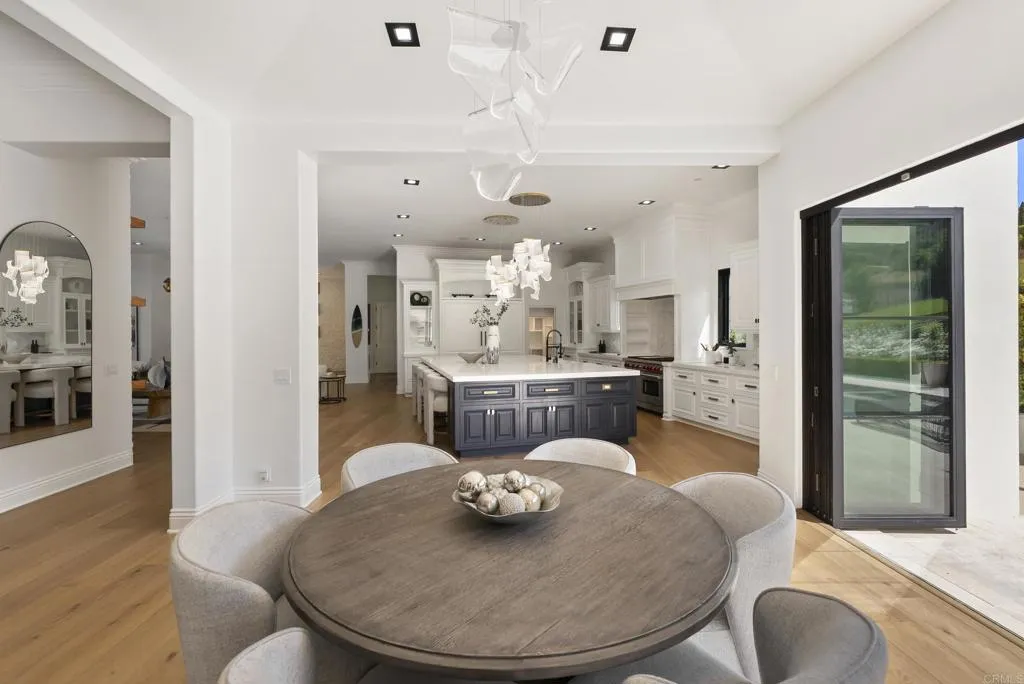 https://cdn.realtyfeed.com/cdn/127/306690964/d45b434ce5f85b2808794514b35d9e5f.webp