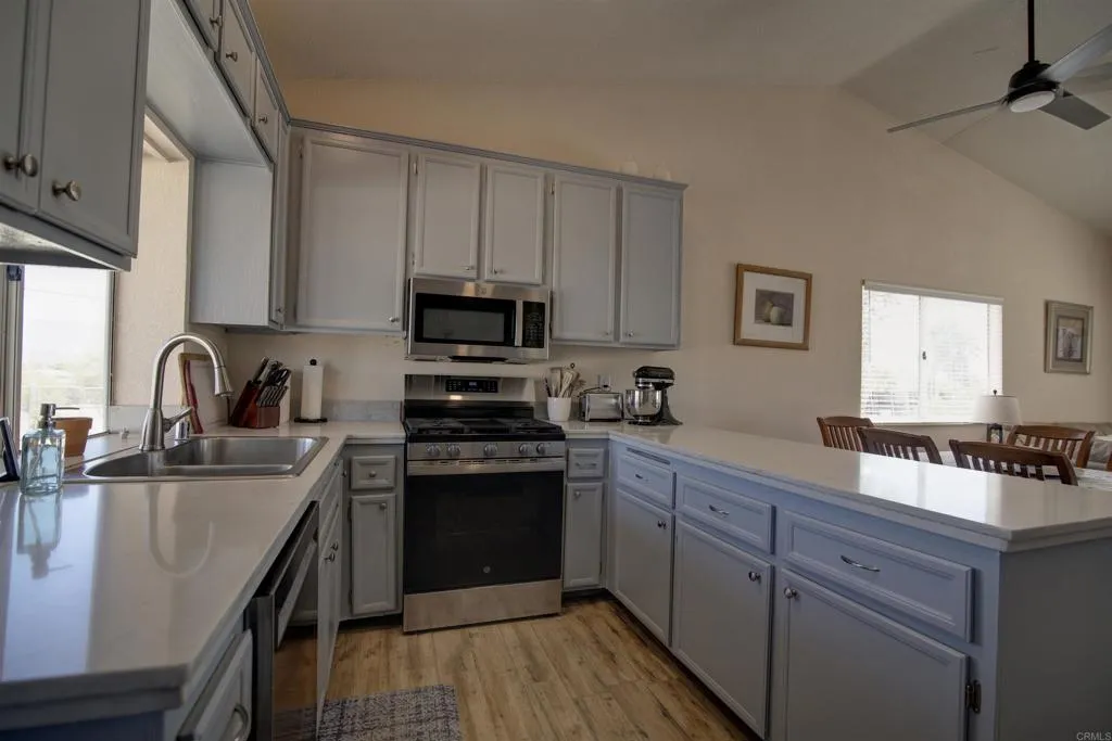 https://cdn.realtyfeed.com/cdn/127/306690988/c3d615b8f56faef866d8894a8206e8f5.webp