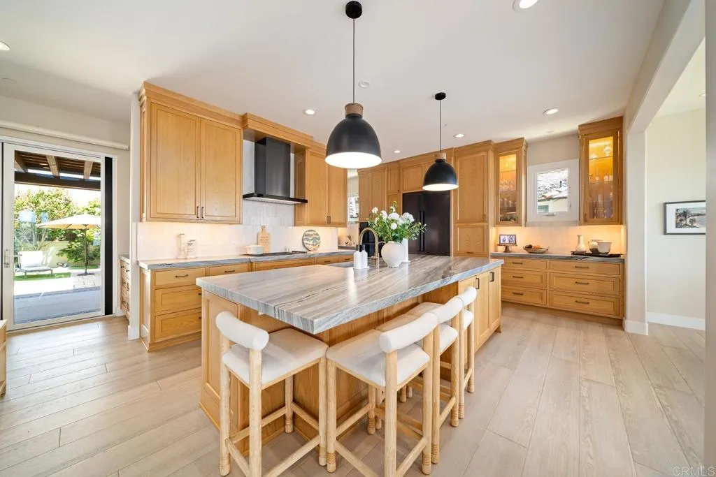 https://cdn.realtyfeed.com/cdn/127/306691054/73098a85e3e1bd86d4e262aedfa38c10.webp