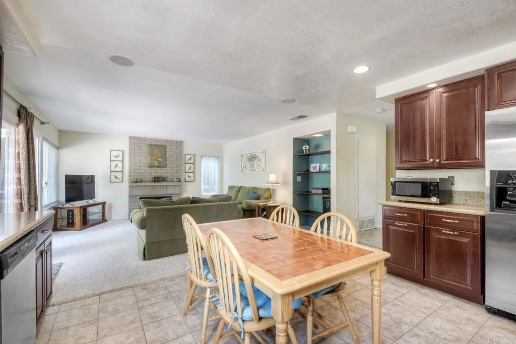 https://cdn.realtyfeed.com/cdn/127/306691134/03d1207e83fac713644ed5030051e04c.webp