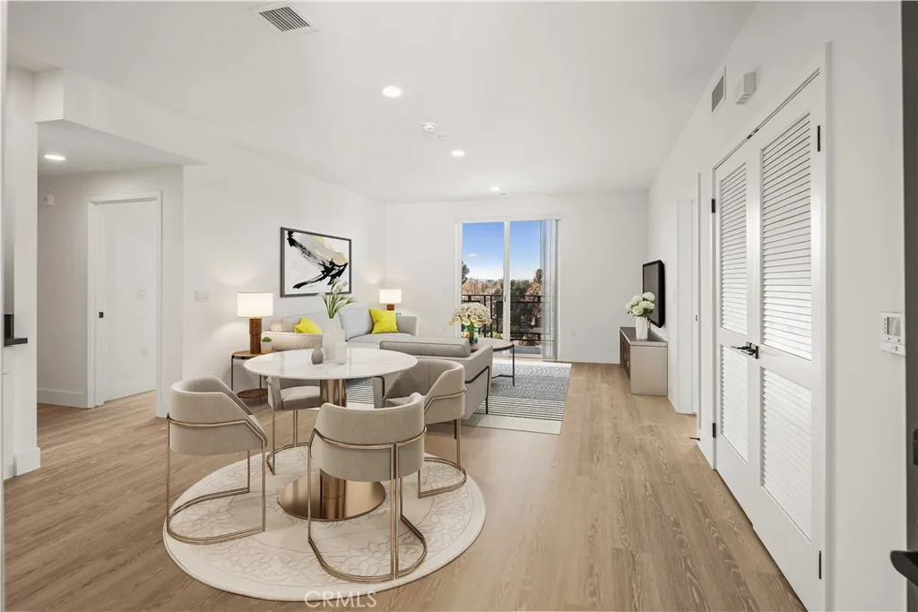 North Hollywood, CA 91606