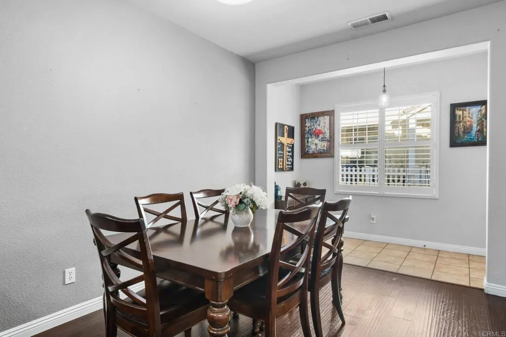 https://cdn.realtyfeed.com/cdn/127/306691236/c9c87caa02582aa3a190058f1db8f8d5.webp