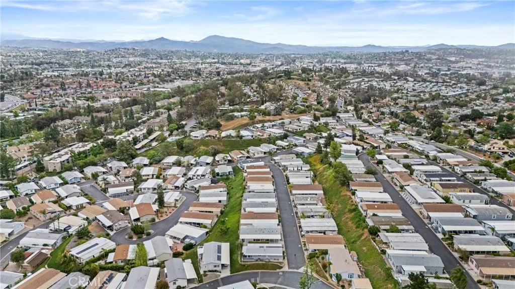 https://cdn.realtyfeed.com/cdn/127/306691295/51bc63c0c61afc7700b0eecd9449f3f1.webp
