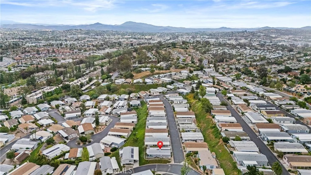 https://cdn.realtyfeed.com/cdn/127/306691295/8971855f5a06e859f01cdd0e314ebf49.webp