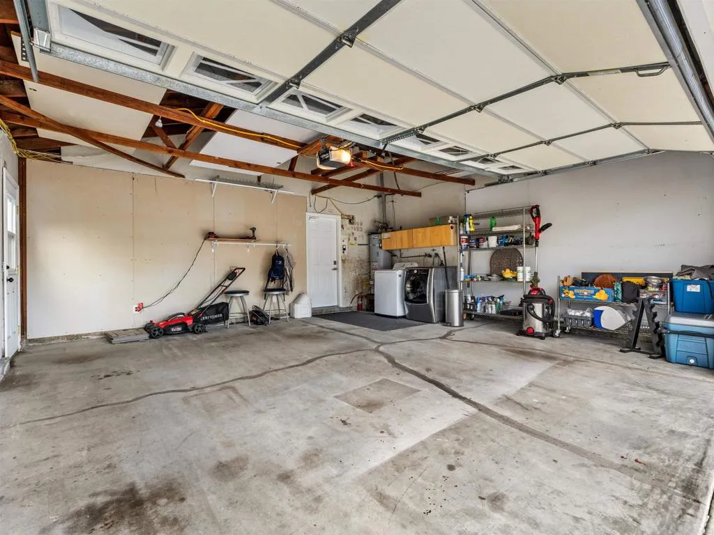 https://cdn.realtyfeed.com/cdn/127/306691382/b61a6acbfe1c6c710953721f60ad061d.webp
