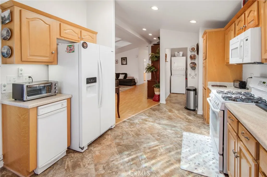 https://cdn.realtyfeed.com/cdn/127/306691413/dc428d51dd262fe286c4027261fbdc0c.webp