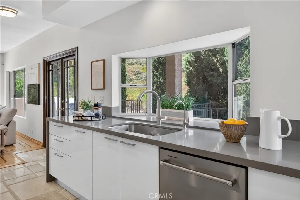 1050 High Knoll, Walnut, CA, 91789