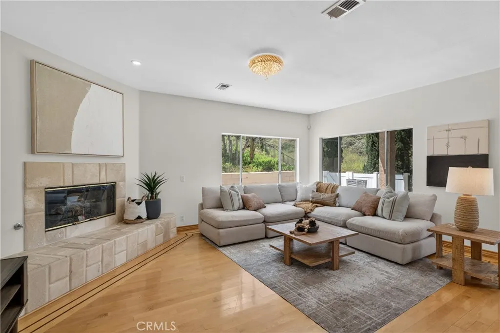 1050 High Knoll, Walnut, CA, 91789