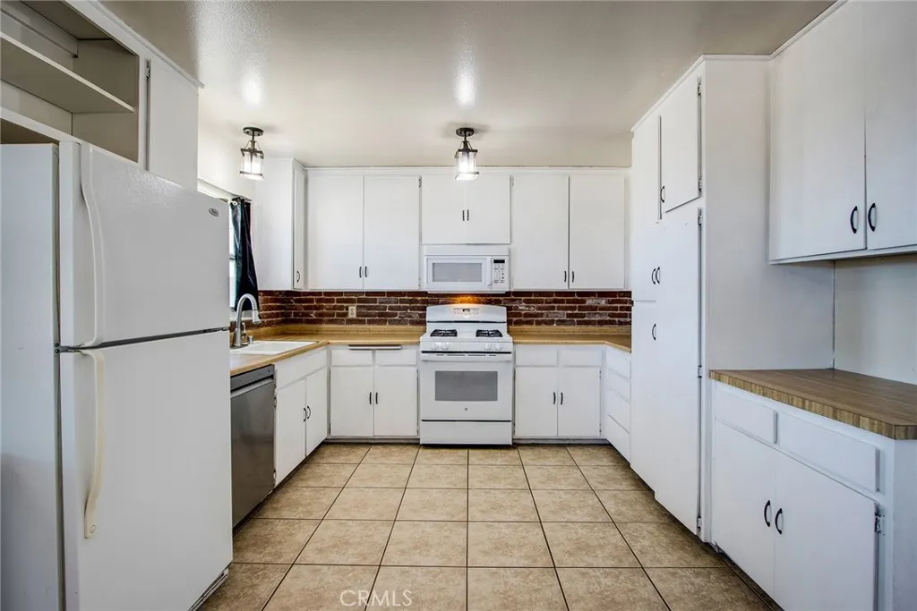 73894 Playa Vista Drive, 29 Palms, CA, 92277