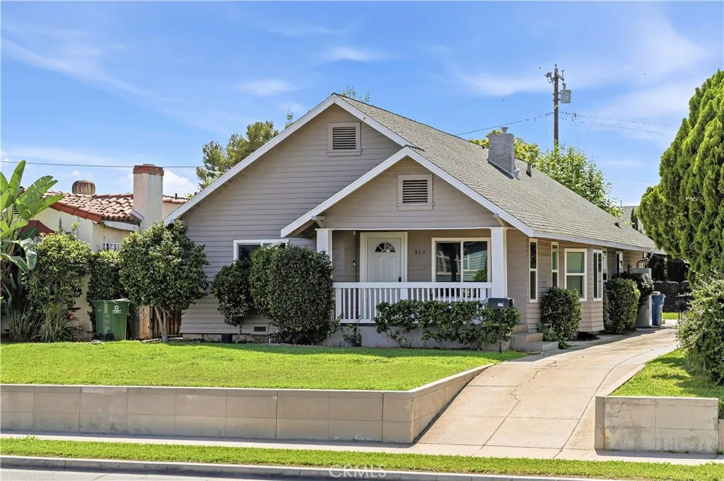 319 S 4th Street