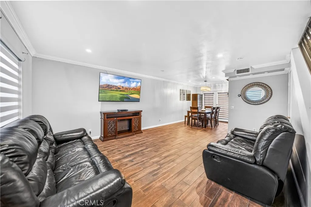 https://cdn.realtyfeed.com/cdn/127/306691487/064ab053bc6869ee0303e24deb3fff56.webp