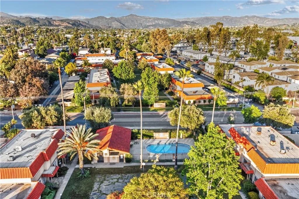 https://cdn.realtyfeed.com/cdn/127/306691487/5a9a876f9eeff154ad1fb4beb56ec8d5.webp