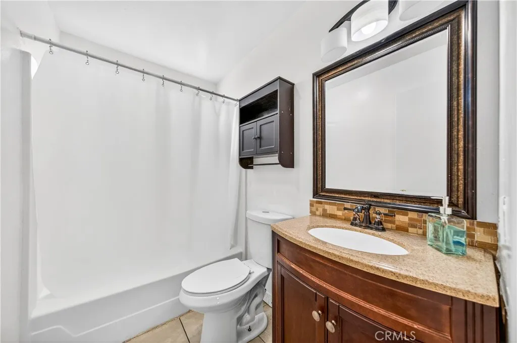 https://cdn.realtyfeed.com/cdn/127/306691487/684d933b3be8187e614b8ede3bce4c0a.webp