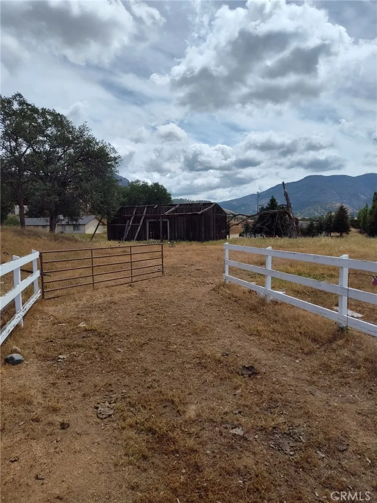 Sanger, CA 93657