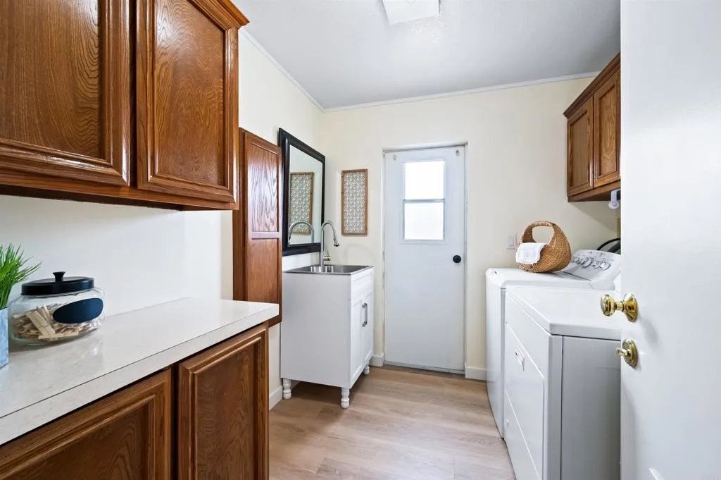 https://cdn.realtyfeed.com/cdn/127/306691663/1cc5550aa2ff064d6e16d03bbcd151f6.webp