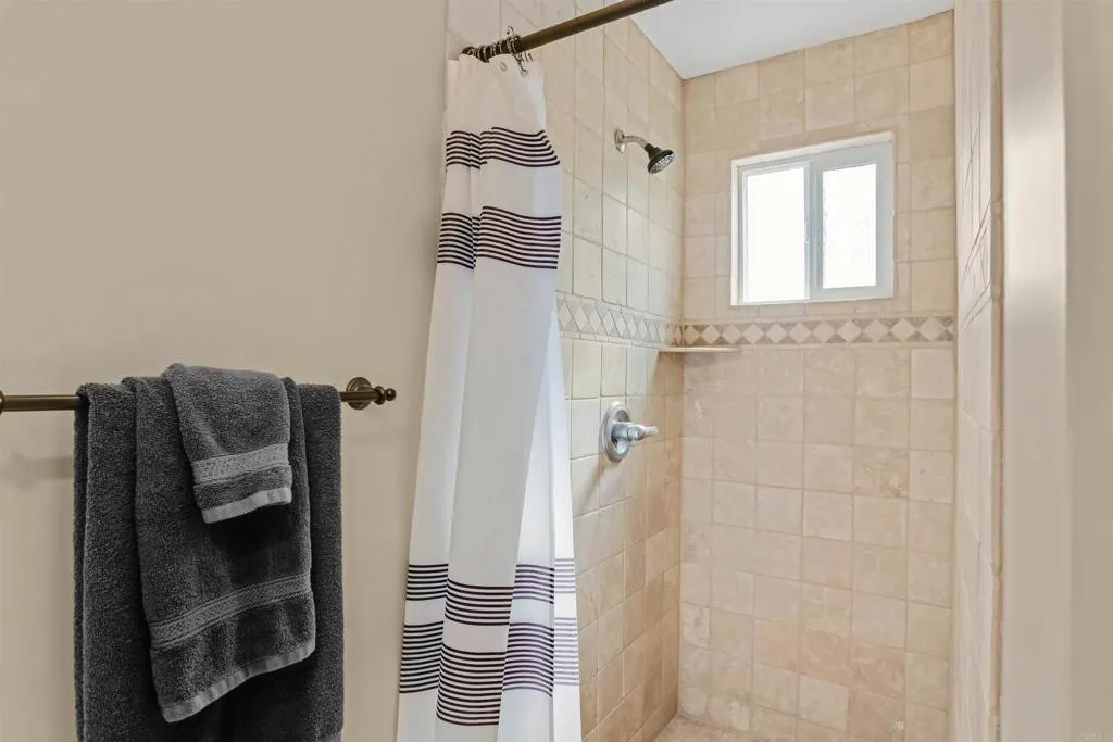 Photo #33: PTP2602795 Listing: Photo #33