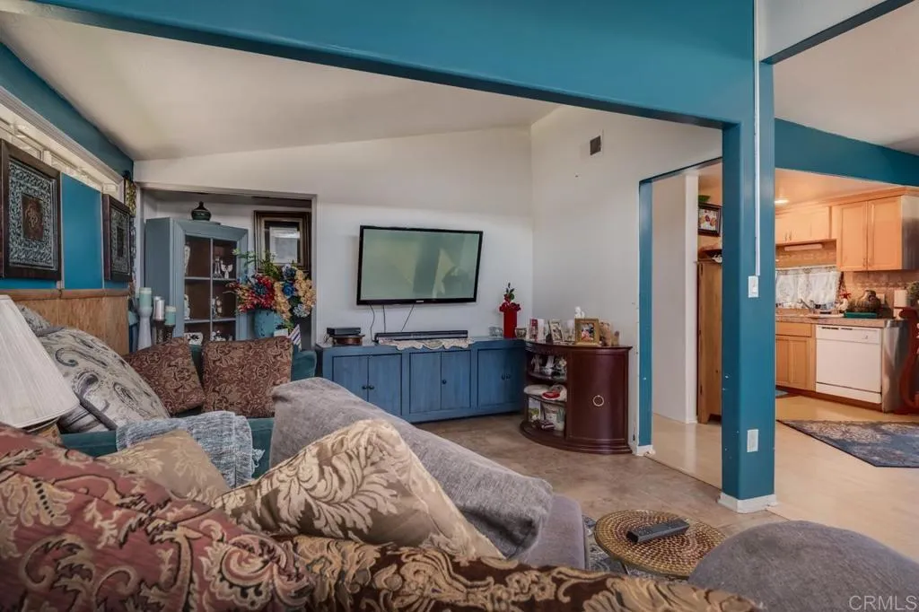 https://cdn.realtyfeed.com/cdn/127/306691714/d58c73567b59a658409d1a1e0871fb9a.webp