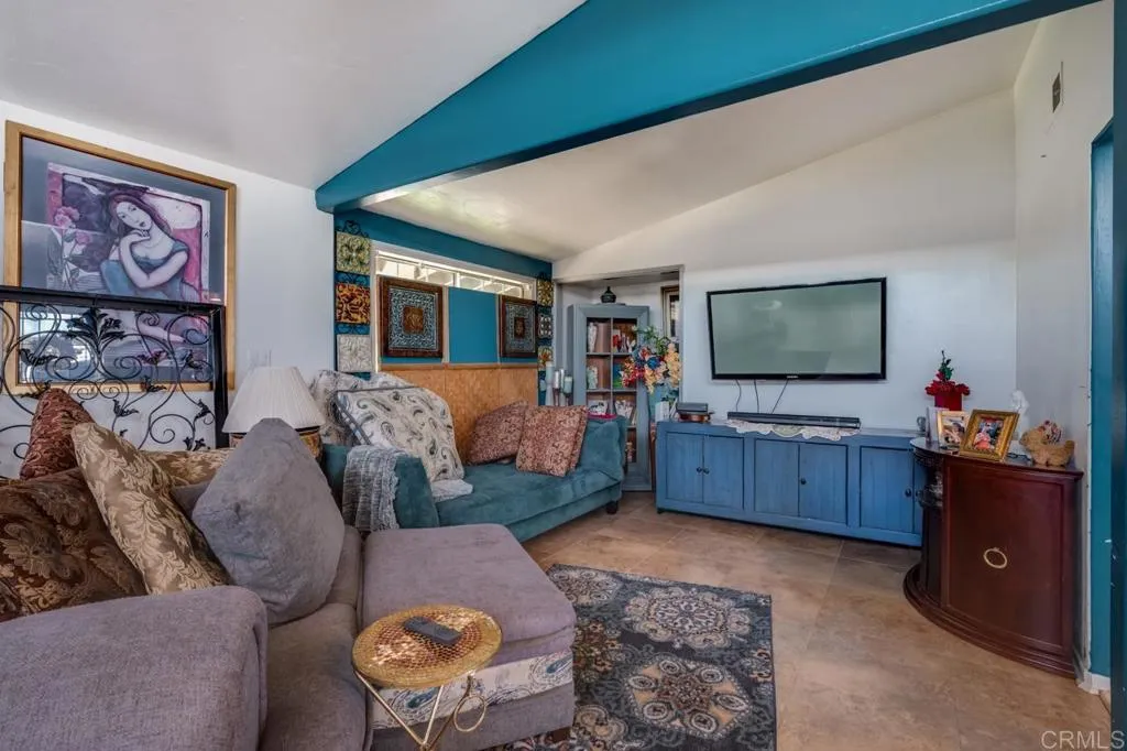 https://cdn.realtyfeed.com/cdn/127/306691714/dea333af6f710d08bb8b6f94f61821f6.webp