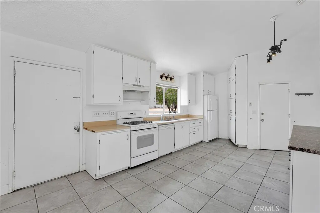 72662 Sullivan, 29 Palms, CA, 92277