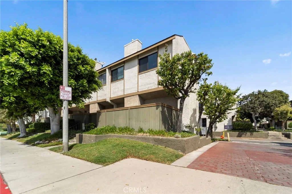 Orange, CA 92868