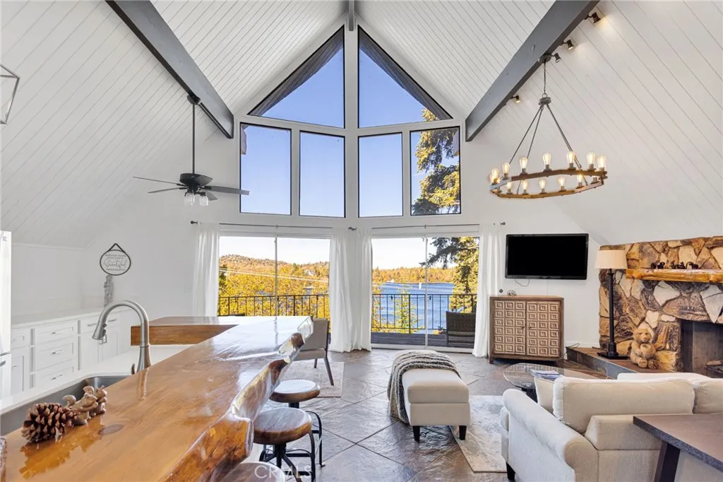 Lake Arrowhead, CA 92352