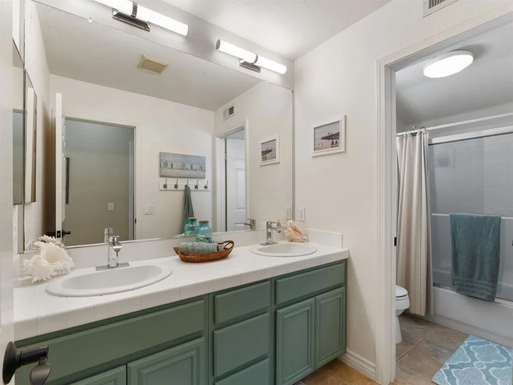 https://cdn.realtyfeed.com/cdn/127/306691886/1d87a7aad549632246fce8ba971346cc.webp