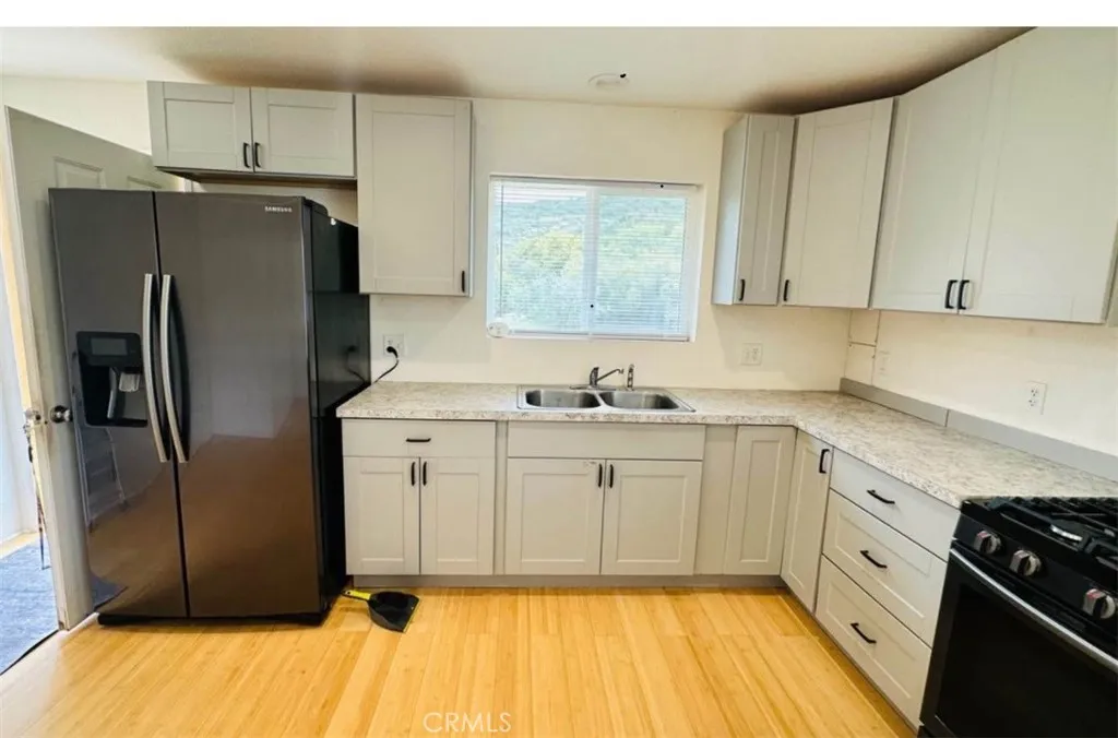 https://cdn.realtyfeed.com/cdn/127/306691911/1fe2dc4ba896610ba28ac42b9329e599.webp