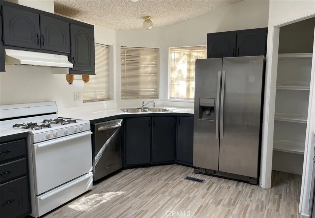 https://cdn.realtyfeed.com/cdn/127/306691911/2ca43142a5f43d02ada7b12f7506ee45.webp