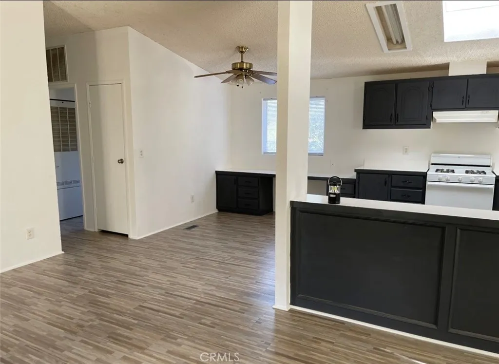 https://cdn.realtyfeed.com/cdn/127/306691911/33adf056e0642394a2012da34c5a70bf.webp