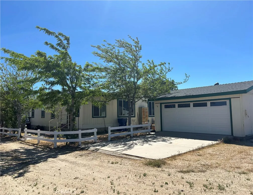 Lancaster, CA 93536