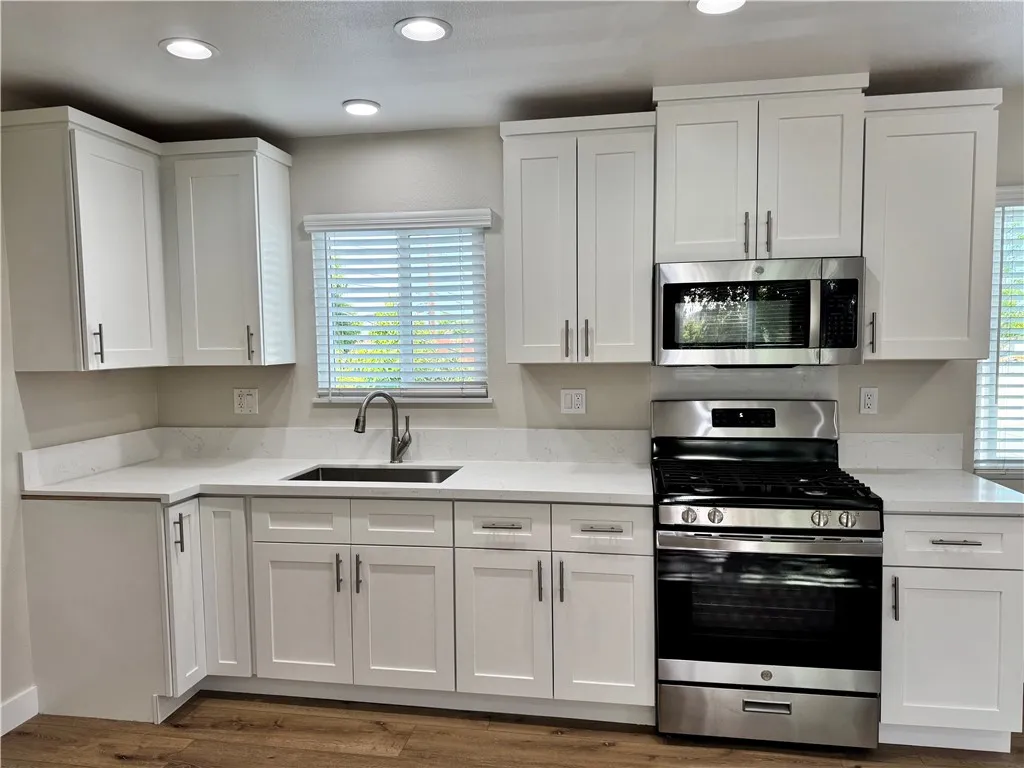 South Gate, CA 90280