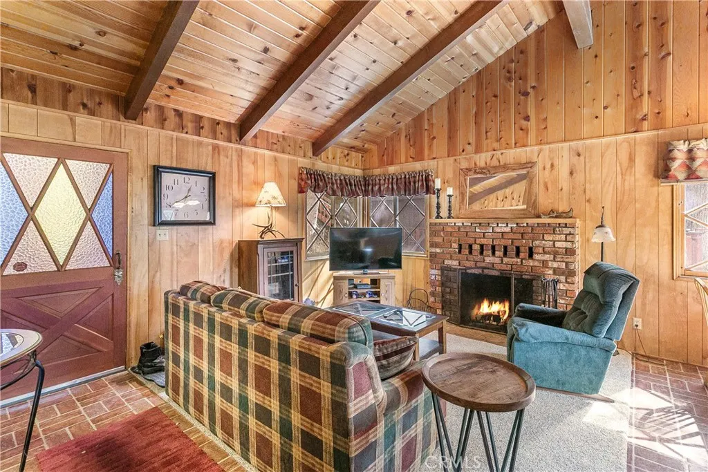 Lake Arrowhead, CA 92352