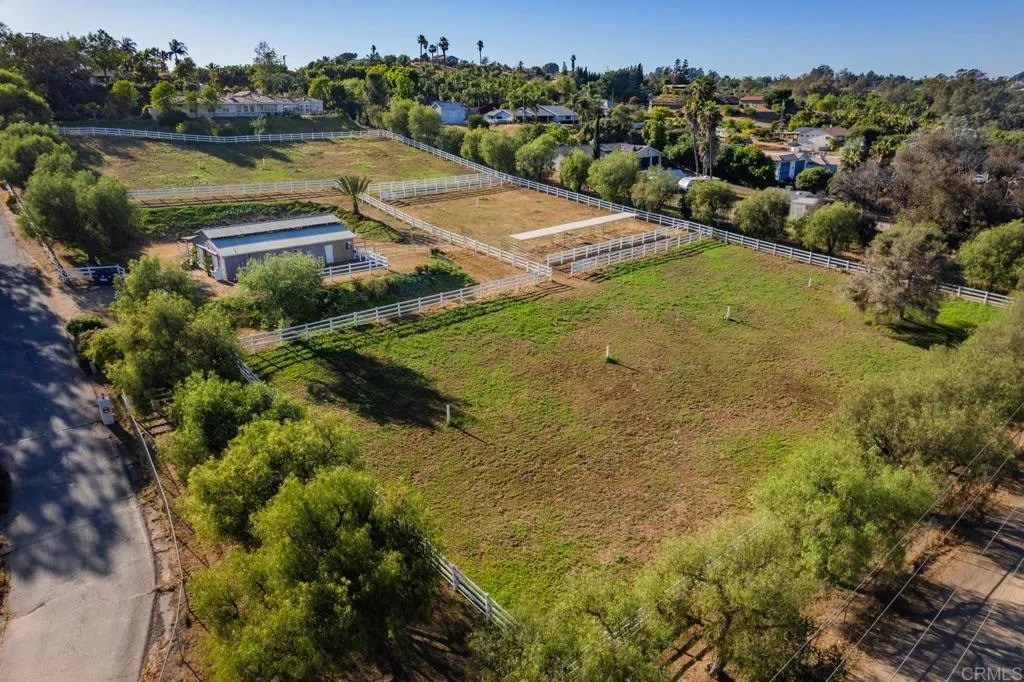https://cdn.realtyfeed.com/cdn/127/306692079/104c2b90260fac4a5fc5f9e750313871.webp