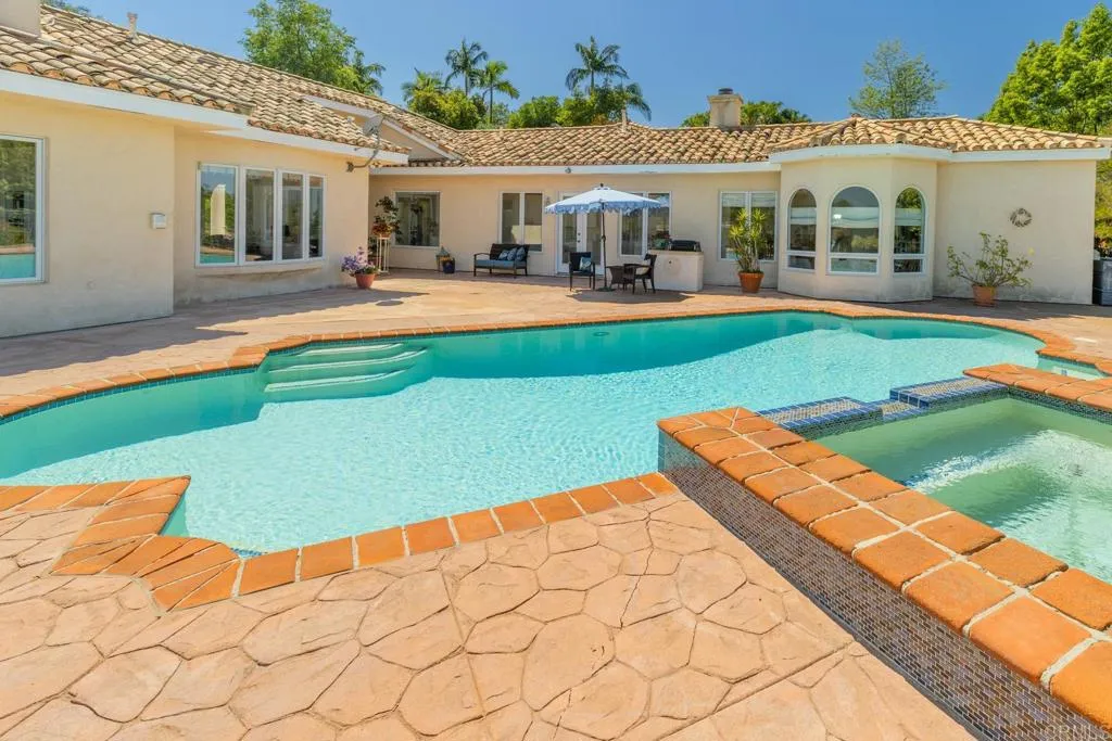 https://cdn.realtyfeed.com/cdn/127/306692079/1259171dd9607743df71a7142a7e1343.webp