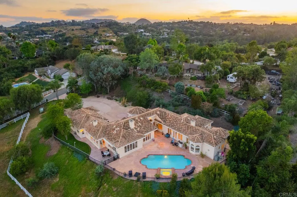 https://cdn.realtyfeed.com/cdn/127/306692079/217dd5c89deec5d06f1c2789eeb82263.webp